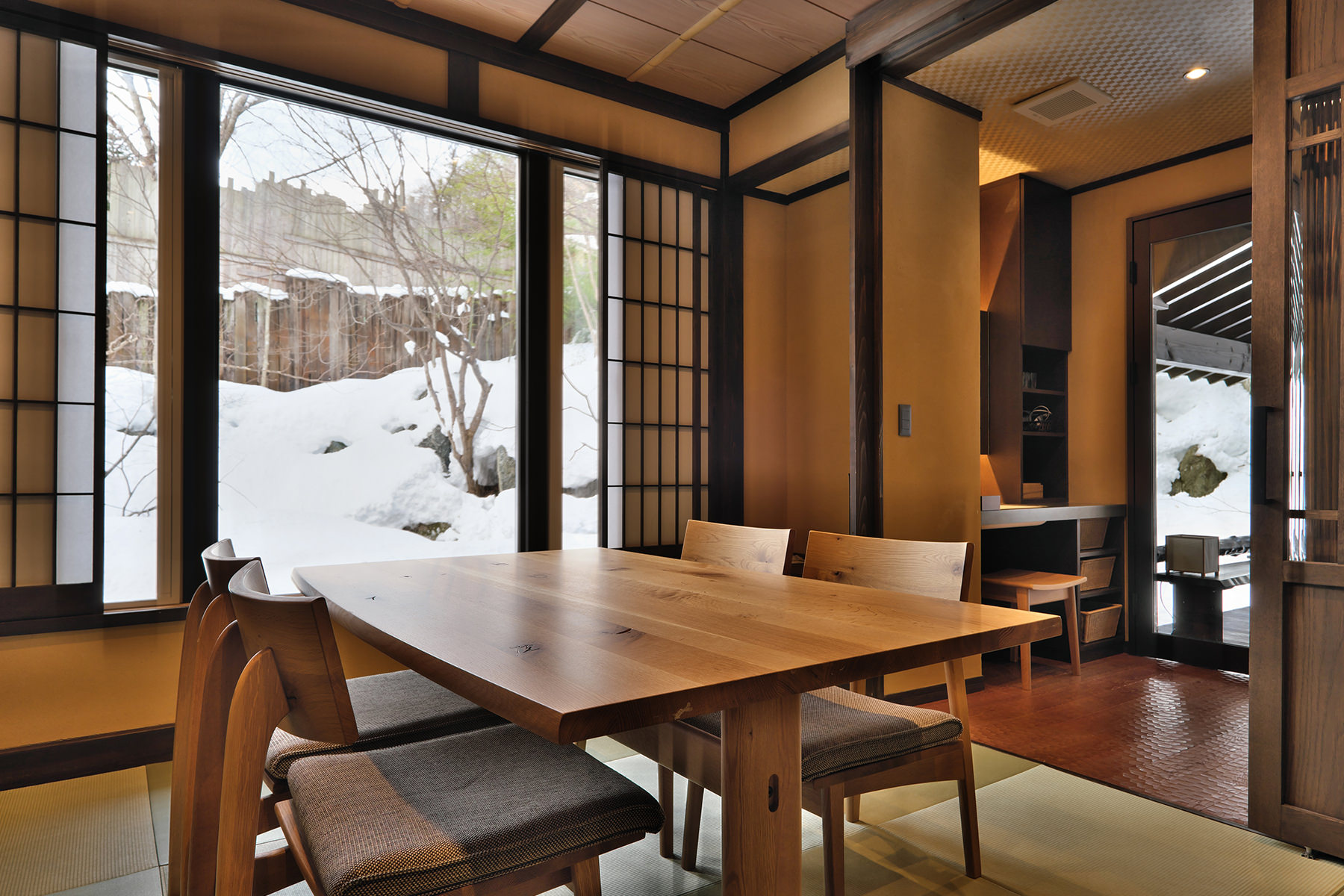 冬の母屋